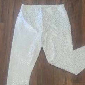 Define PowerHold® High-Waisted 7/8 Legging - White Cheetah